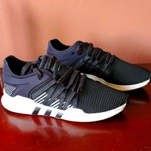 Addidas Tennis Shoes